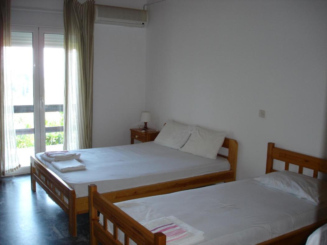 Ilias Appartements Tsaprounis Ellinika  Bagian luar foto